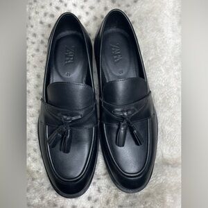 NWOT Zara men leather tassel loafers
